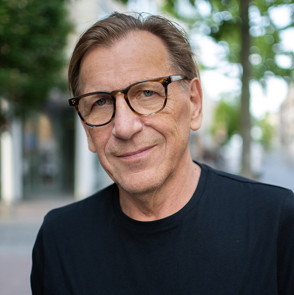 Jussi - Ägare av Freja och Frasse och hårförlängningsspecialist