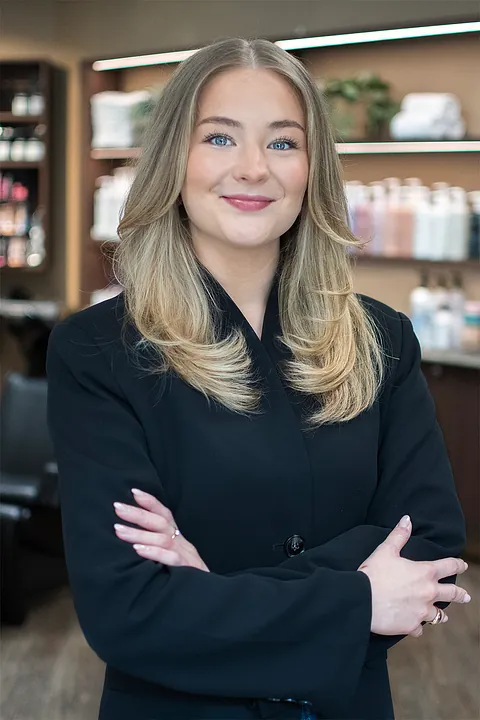 Elin - Frisör hos Freja och Frasse